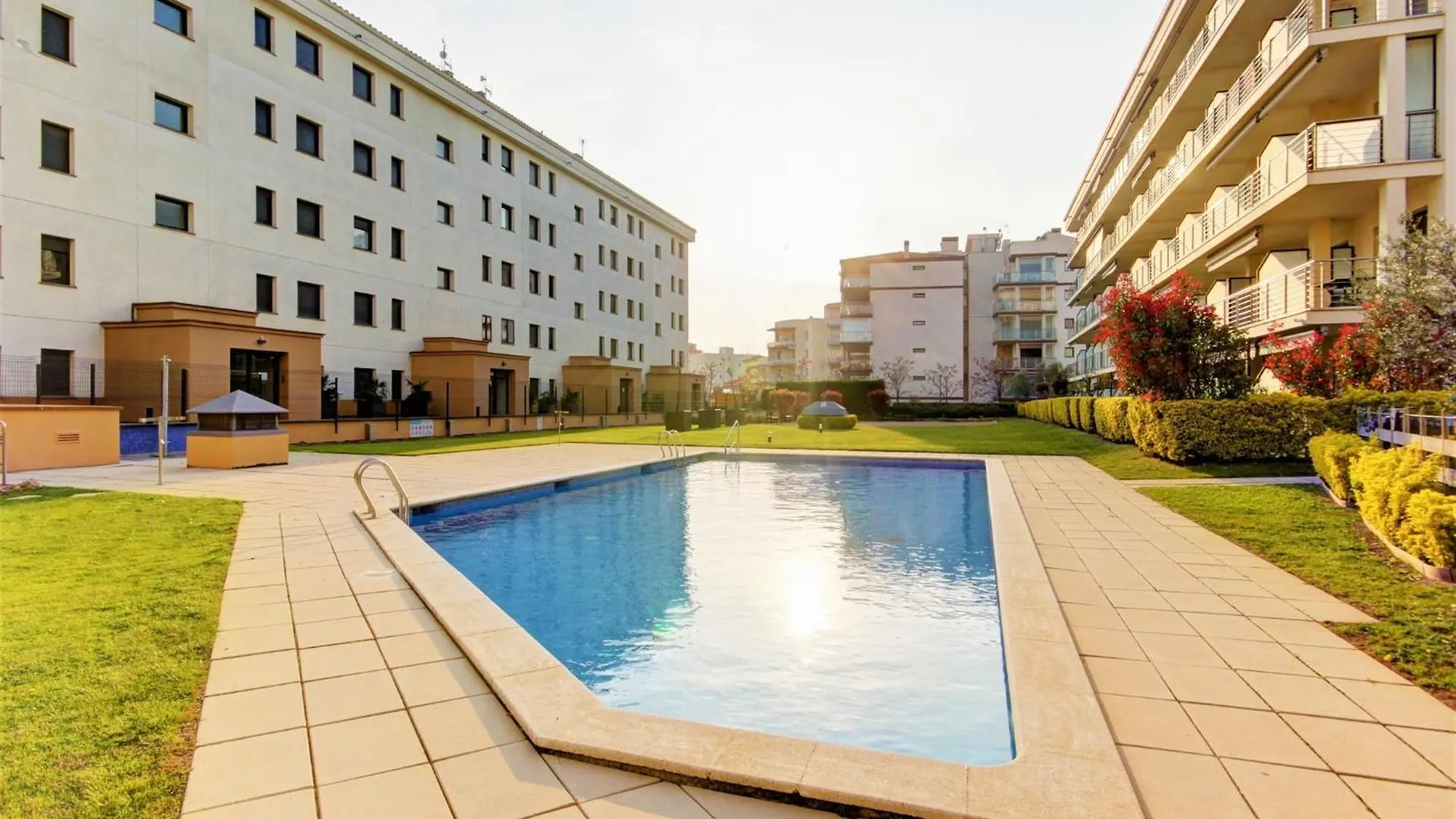 Bright Apartment In Nature 罗萨斯